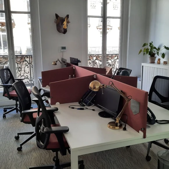 Bureau privé 21 m² 6 postes Coworking Rue La Boétie Paris 75008 - photo 1