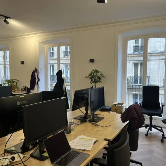 Espace indépendant 133 m² 25 postes Location bureau Rue du Caire Paris 75002 - photo 1