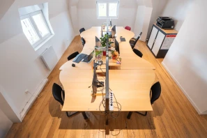 Open Space - 88000 - 6 postes - 340€