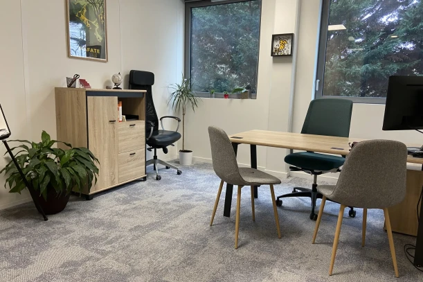 Bureau privé - 31240 - 2 postes - 290€