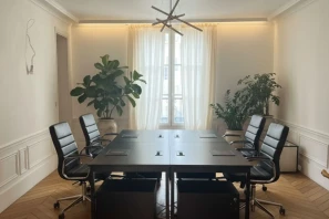 Bureau privé - 75008 - 4 postes - 2990€