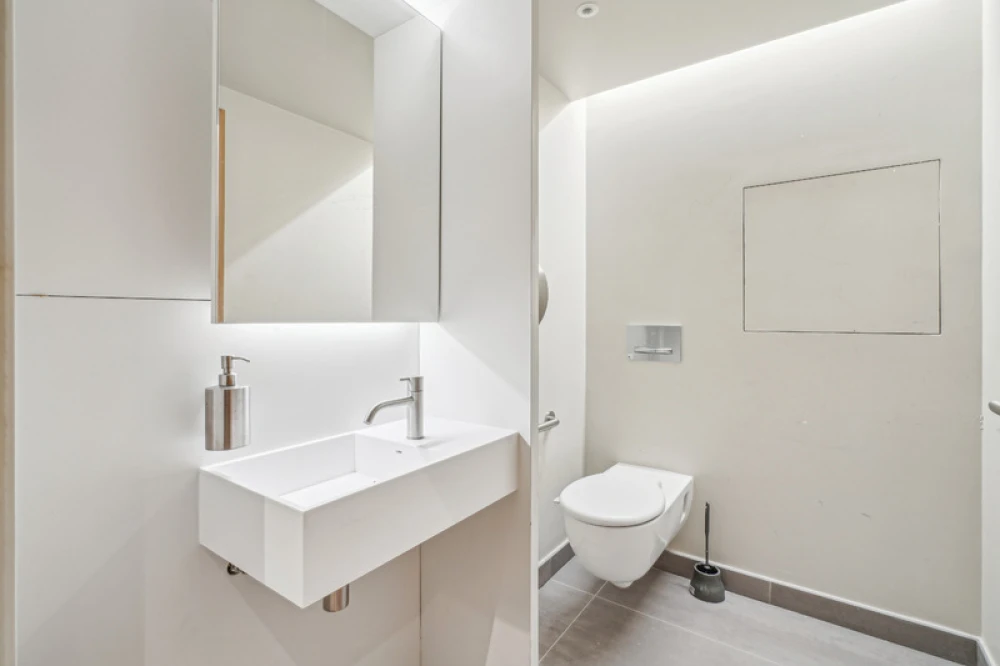 Bureau privé - 75008 - 30 postes - 48000€