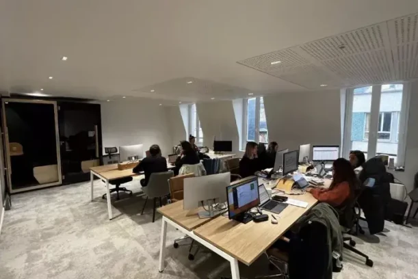 Bureau privé - 75009 - 12 postes - 7800€