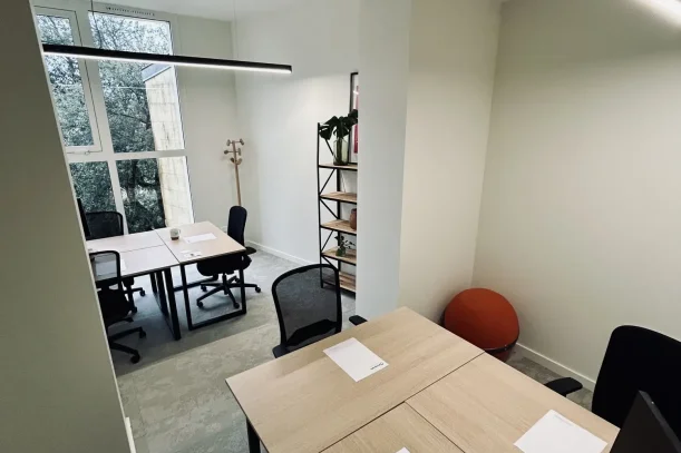 Bureau privé - 33000 - 5 postes - 2100€