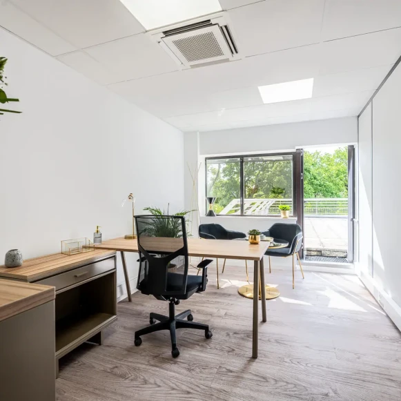 Bureau privé 13 m² 1 poste Coworking Boulevard Albert Einstein Nantes 44300 - photo 1