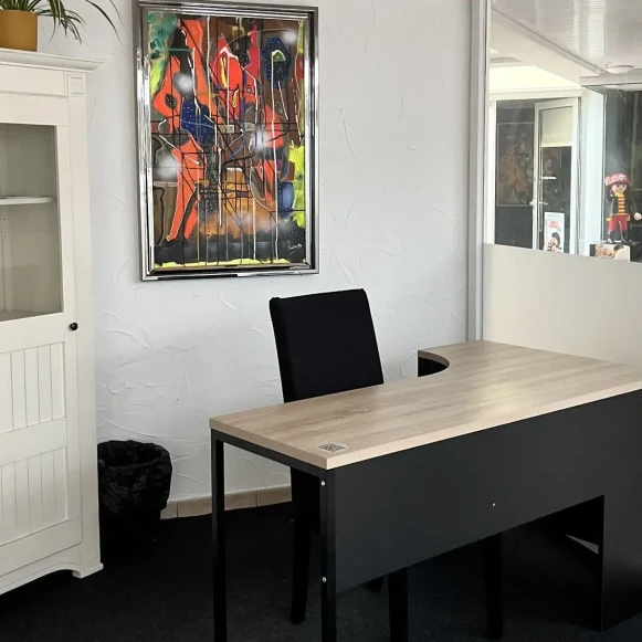 Bureau privé 25 m² 1 poste Coworking Promenade de l'Amiral Lafargue Les Sables-d'Olonne 85100 - photo 1