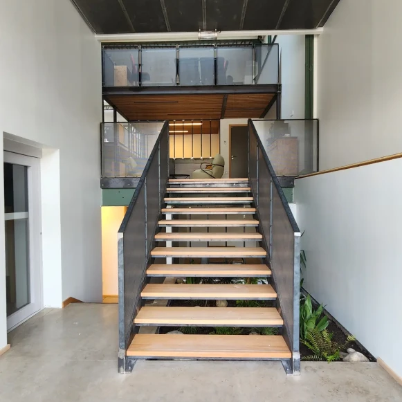 Bureau privé 24 m² 6 postes Location bureau Rue Parmentier Oullins-Pierre-Bénite 69600 - photo 1