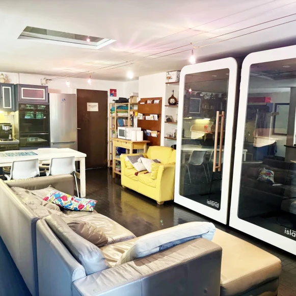 Bureau privé 25 m² 6 postes Location bureau Rue Stephenson Paris 75018 - photo 8