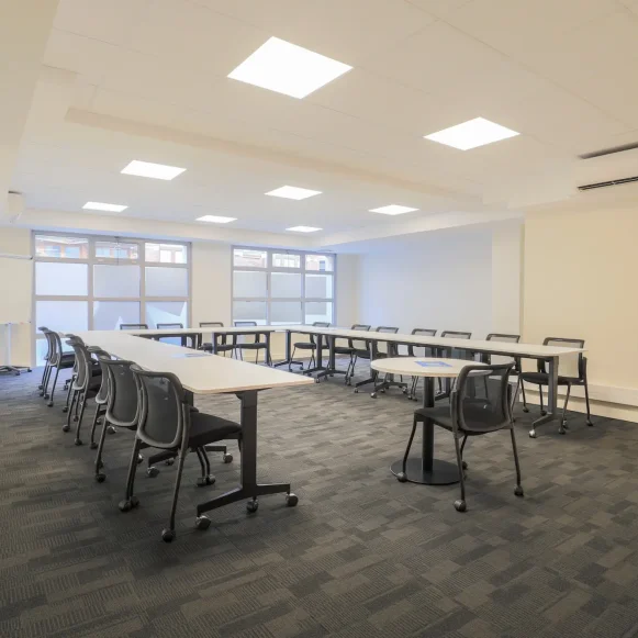 Bureau privé 17 m² 3 postes Coworking Place Rihour Lille 59000 - photo 4