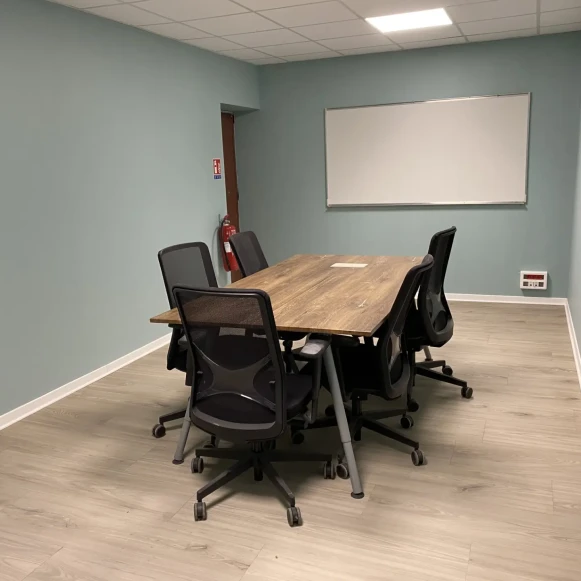 Bureau privé 7 m² 1 poste Location bureau Avenue Jean Rostand Trappes 78990 - photo 3