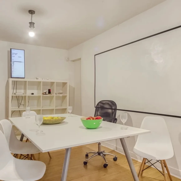 Espace indépendant 170 m² 30 postes Location bureau Rue d'Aboukir Paris 75002 - photo 12