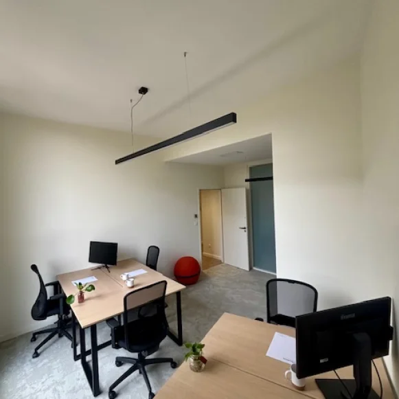 Bureau privé 24 m² 6 postes Location bureau Rue Turenne Bordeaux 33000 - photo 2