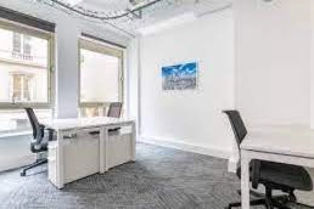 Bureau privé - 75009 - 3 postes - 1634€