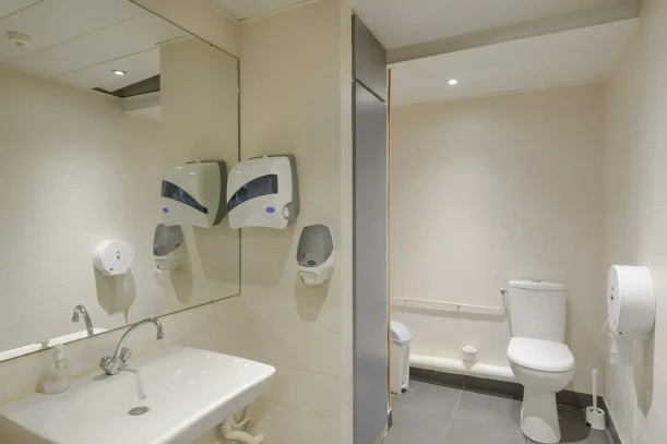 Bureau privé - 91300 - 11 postes - 2750€