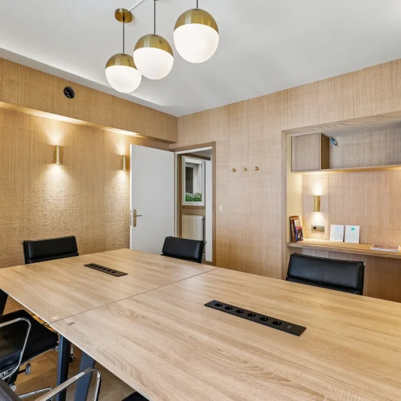Bureau privé 14 m² 5 postes Location bureau Rue de Rouen Paris 75019 - photo 2