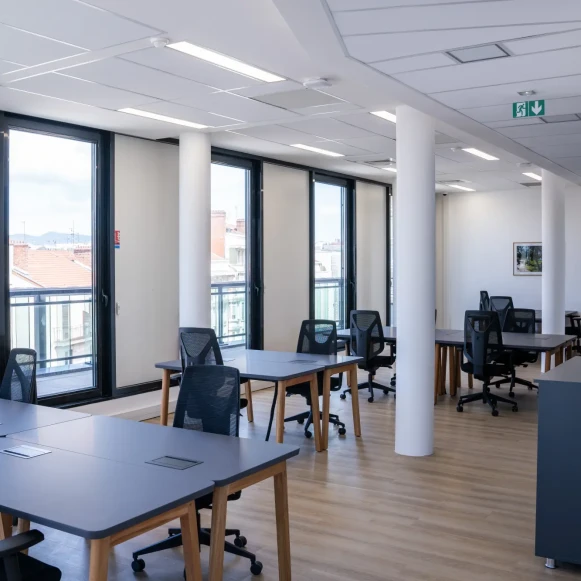 Bureau privé 22 m² 5 postes Coworking Cours Lafayette Lyon 69006 - photo 8