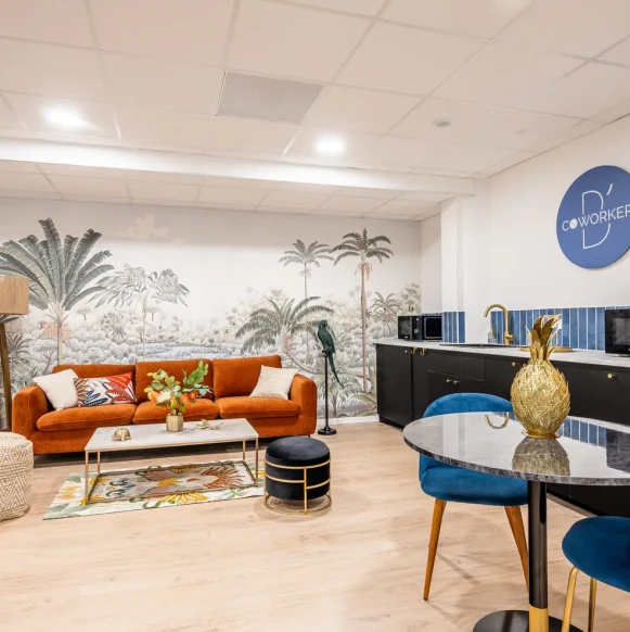 Bureau privé 25 m² 6 postes Coworking Rue des Courtillons Bruz 35170 - photo 5