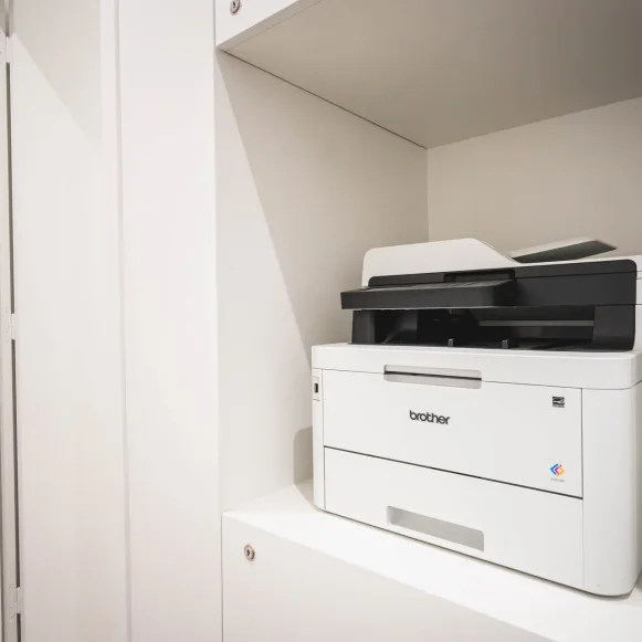 Bureau privé 6 m² 2 postes Location bureau Rue de Talleyrand Reims 51100 - photo 4
