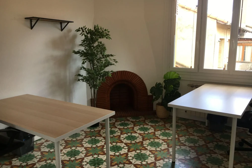 Open Space - 34000 - 1 poste - 180€