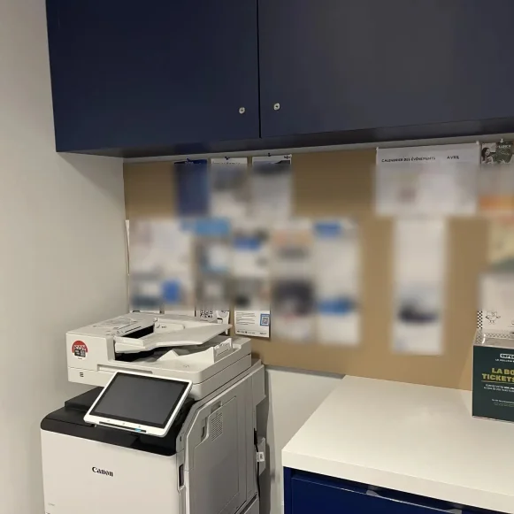 Bureau privé 7 m² 2 postes Coworking Rue James Joule Rezé 44400 - photo 1