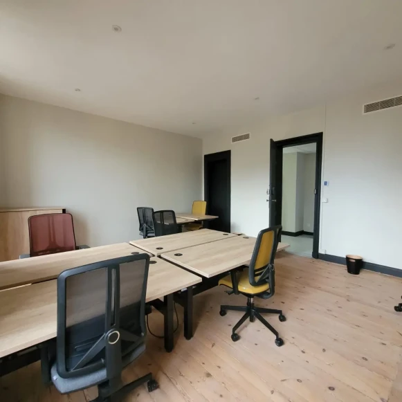 Bureau privé 29 m² 7 postes Coworking Rue Vital Carles Bordeaux 33000 - photo 3