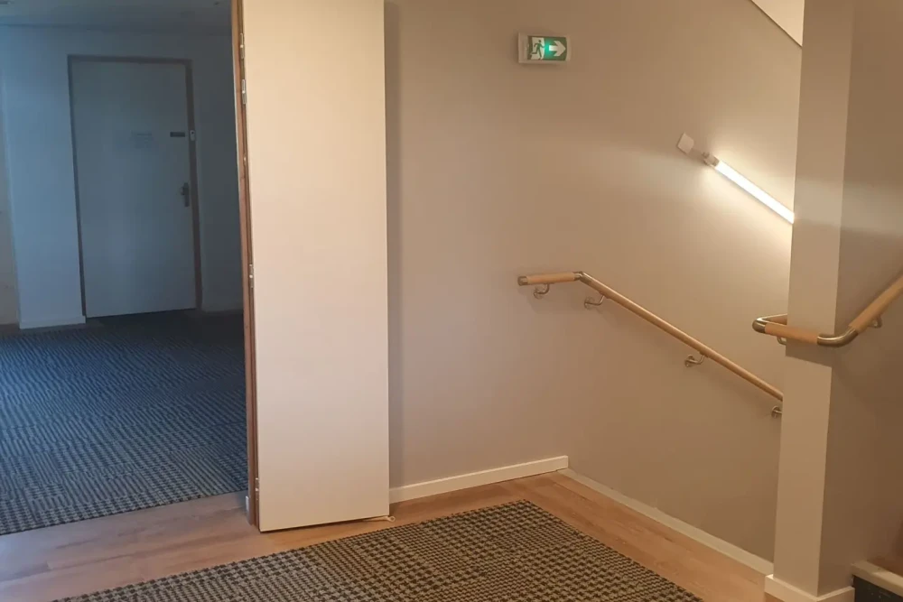 Open Space - 74350 - 2 postes - 250€