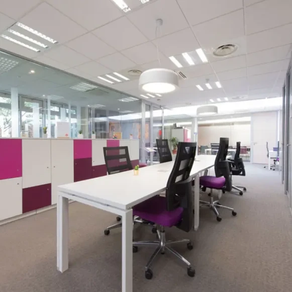 Bureau privé 35 m² 4 postes Coworking Avenue Charles de Gaulle Neuilly-sur-Seine 92200 - photo 1