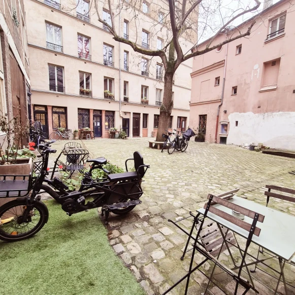 Bureau privé 10 m² 3 postes Location bureau Rue Oberkampf Paris 75011 - photo 8