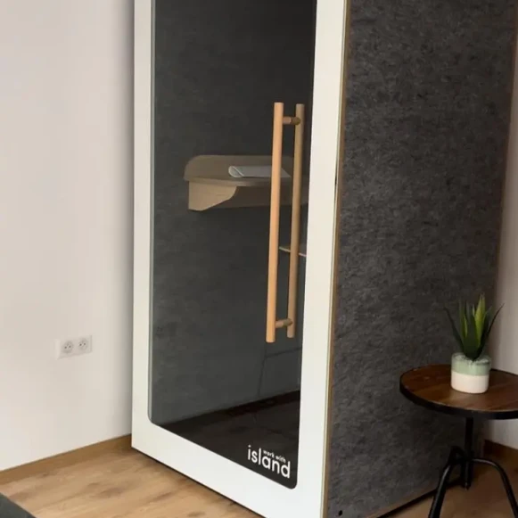 Open Space  20 postes Coworking Rue Nationale Lille 59800 - photo 1