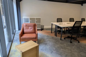 Bureau privé - 33000 - 12 postes - 3301€