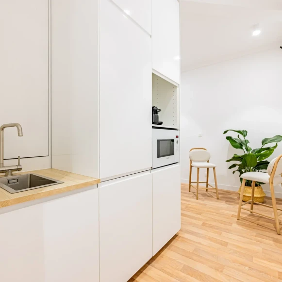 Bureau privé 20 m² 4 postes Location bureau Rue Michel Ange Paris 75016 - photo 4