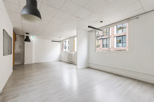 Espace indépendant - 75011 - 30 postes - 5000€