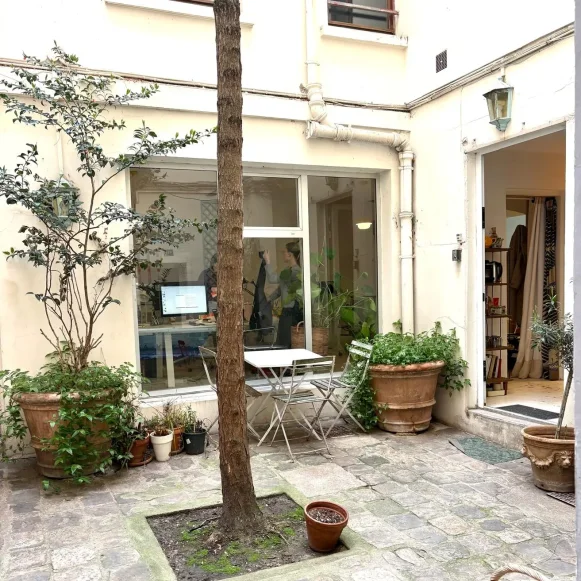 Bureau privé 70 m² 10 postes Location bureau Rue Lamartine Paris 75009 - photo 3