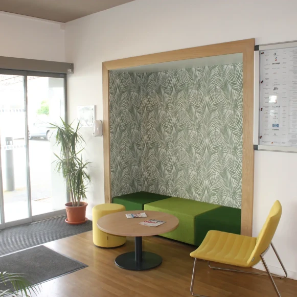 Bureau privé 12 m² 3 postes Location bureau Place de Touraine Versailles 78000 - photo 7