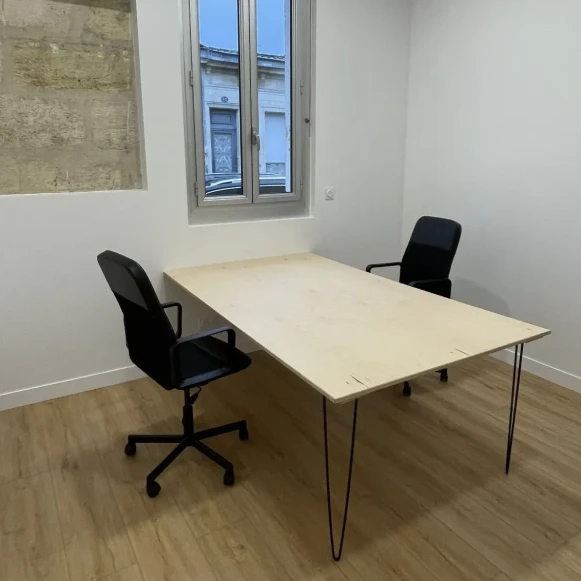 Bureau privé 13 m² 2 postes Location bureau Rue de Lacanau Bordeaux 33000 - photo 1