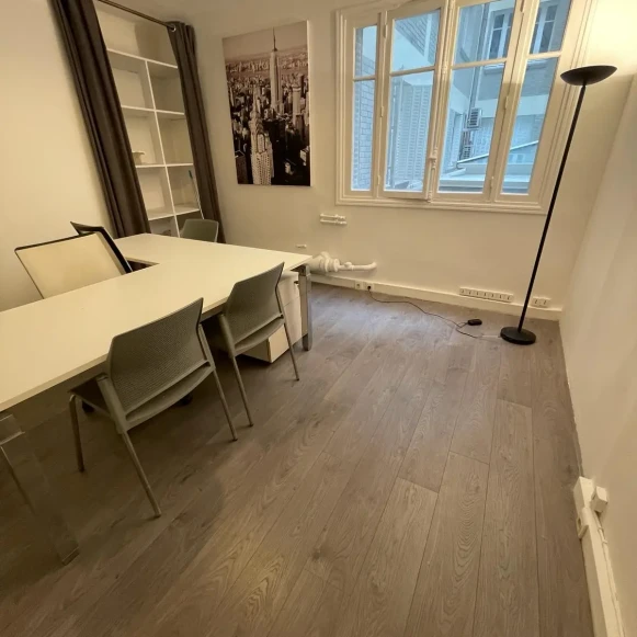 Espace indépendant 15 m² 3 postes Location bureau Rue Pergolèse Paris 75016 - photo 3
