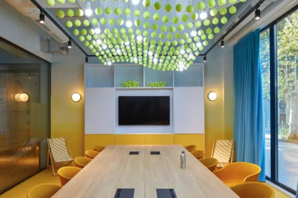 Bureau privé - 75008 - 2 postes - 1740€