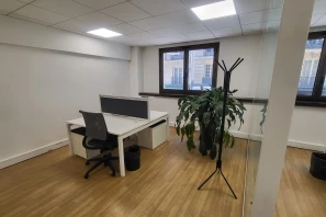 Espace indépendant - 92300 - 14 postes - 4900€