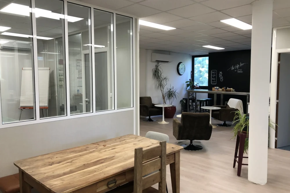 Bureau privé - 31520 - 2 postes - 750€