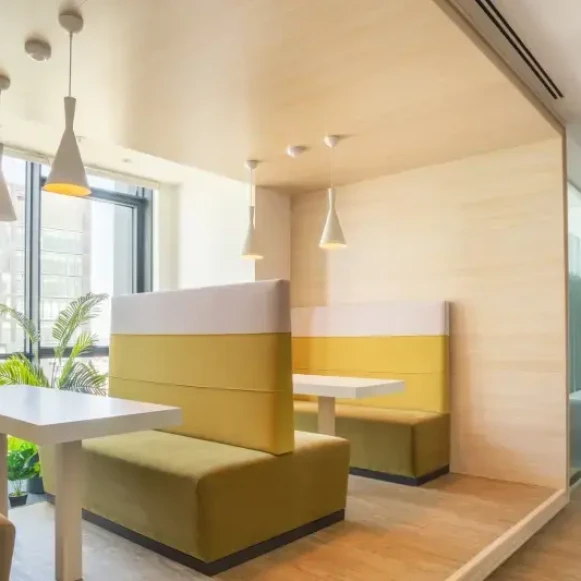 Bureau privé 4 m² 1 poste Coworking Avenue François Pignier Bourg-en-Bresse 01000 - photo 3