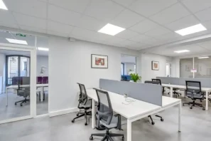 Espace indépendant - 75010 - 24 postes - 6500€