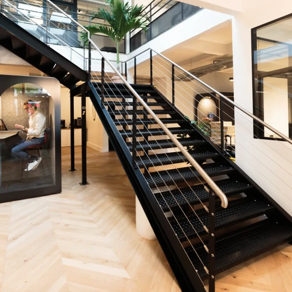 Espace indépendant 410 m² 54 postes Coworking Rue Dulong Paris 75017 - photo 4