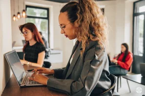 Open Space - 75015 - 6 postes - 350€