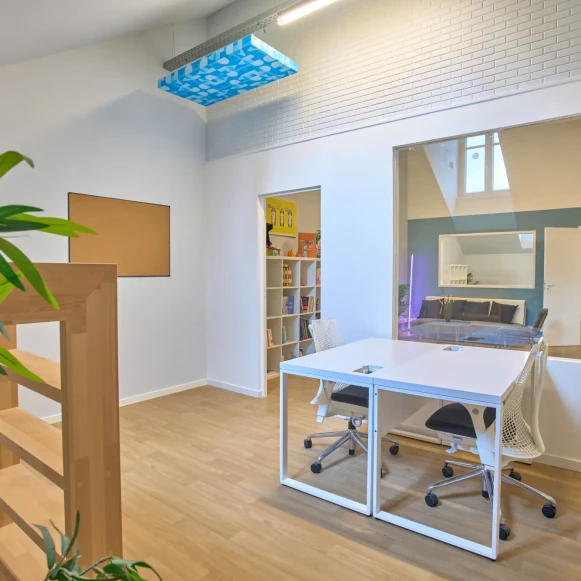 Bureau privé 17 m² 6 postes Coworking Cour des Cigarières Strasbourg 67000 - photo 12