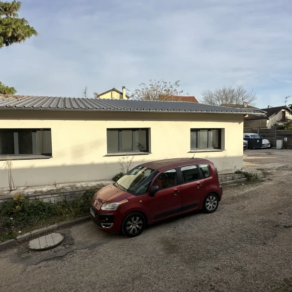 Bureau privé 60 m² 14 postes Location bureau Impasse du Pont Blanc Aubervilliers 93300 - photo 9