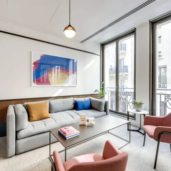 Bureau privé 10 m² 4 postes Coworking Rue du Colisée Paris 75008 - photo 1