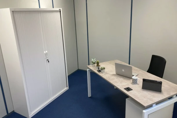 Bureau privé - 38070 - 1 poste - 370€