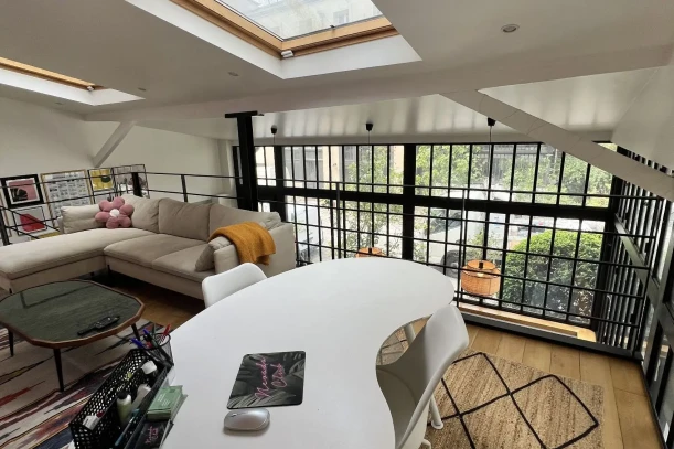 Espace indépendant - 75010 - 8 postes - 2500€