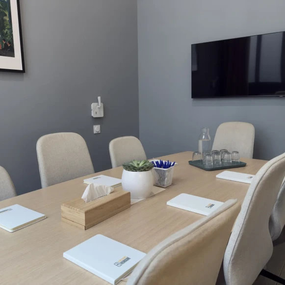 Bureau privé 12 m² 4 postes Location bureau Rue du Général Plessier Lyon 69002 - photo 8