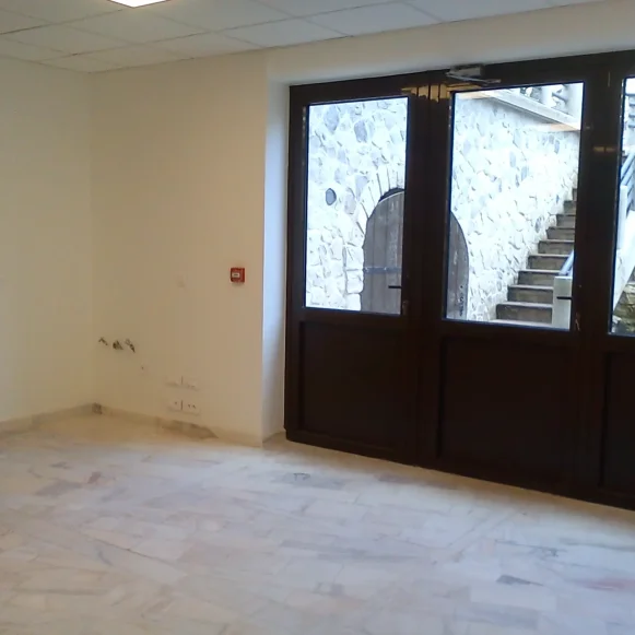 Bureau privé 75 m² 15 postes Location bureau Boulevard de Vincennes Fontenay-sous-Bois 94120 - photo 8
